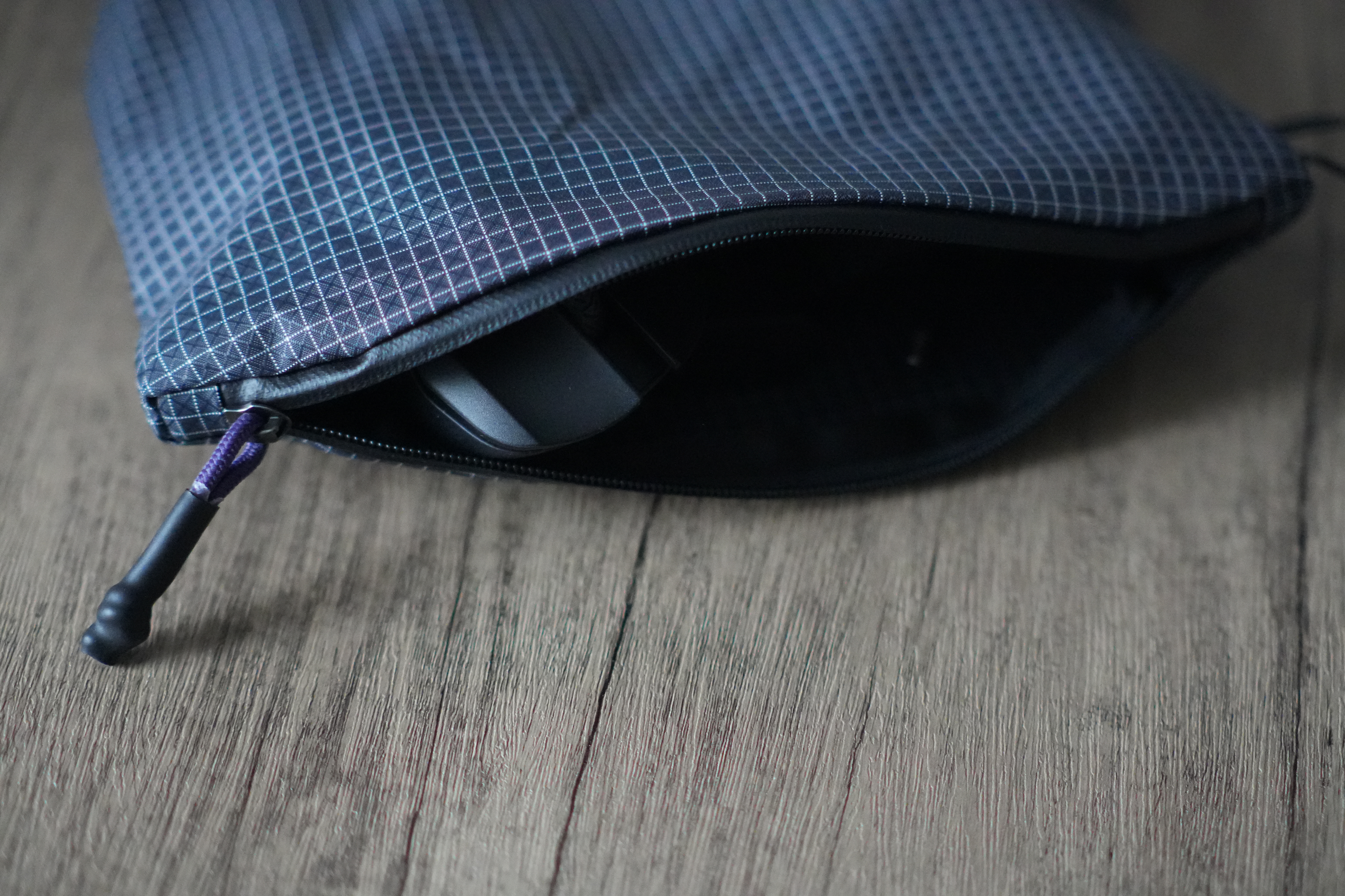 Bellroy Lite Pouch Duo – prosta organizacja może zdziałać cuda