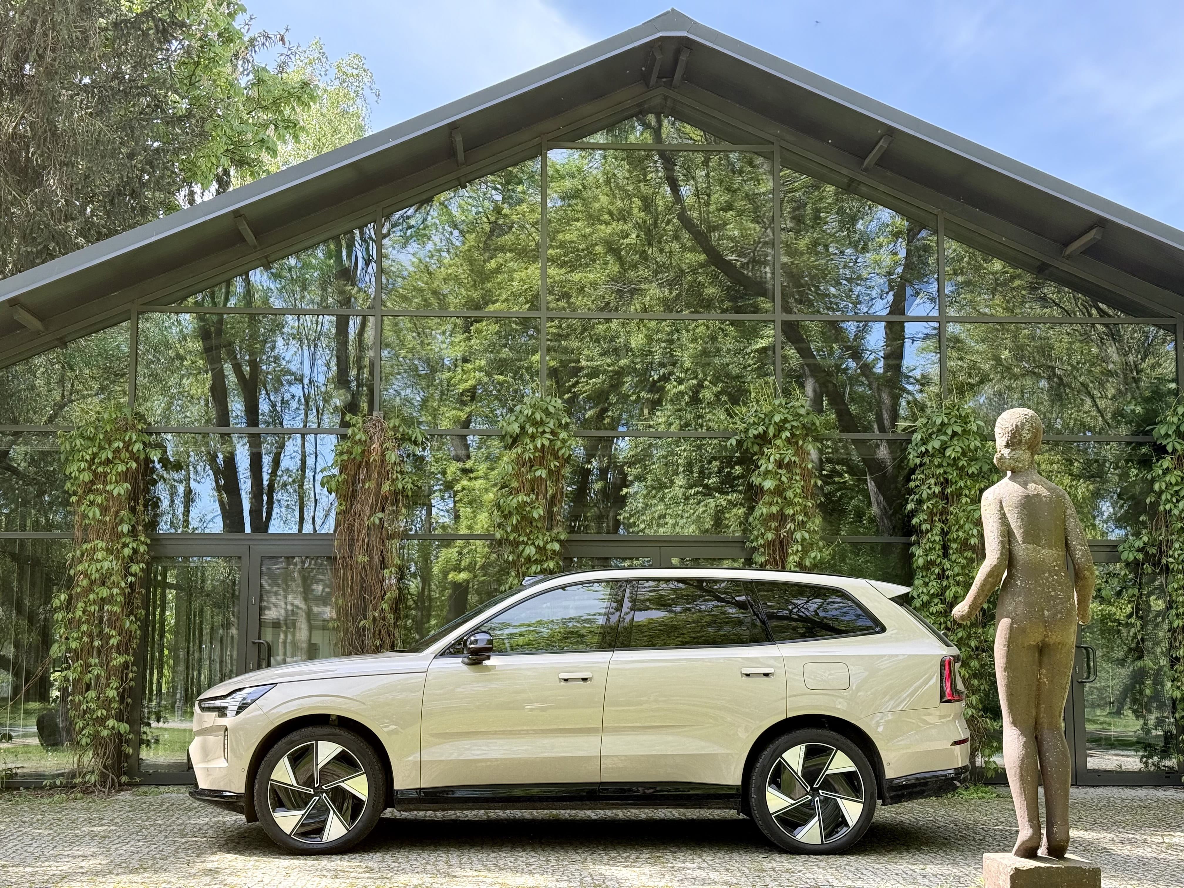 Test Volvo EX90 – luksusowy elektryk na rodzinne trasy
