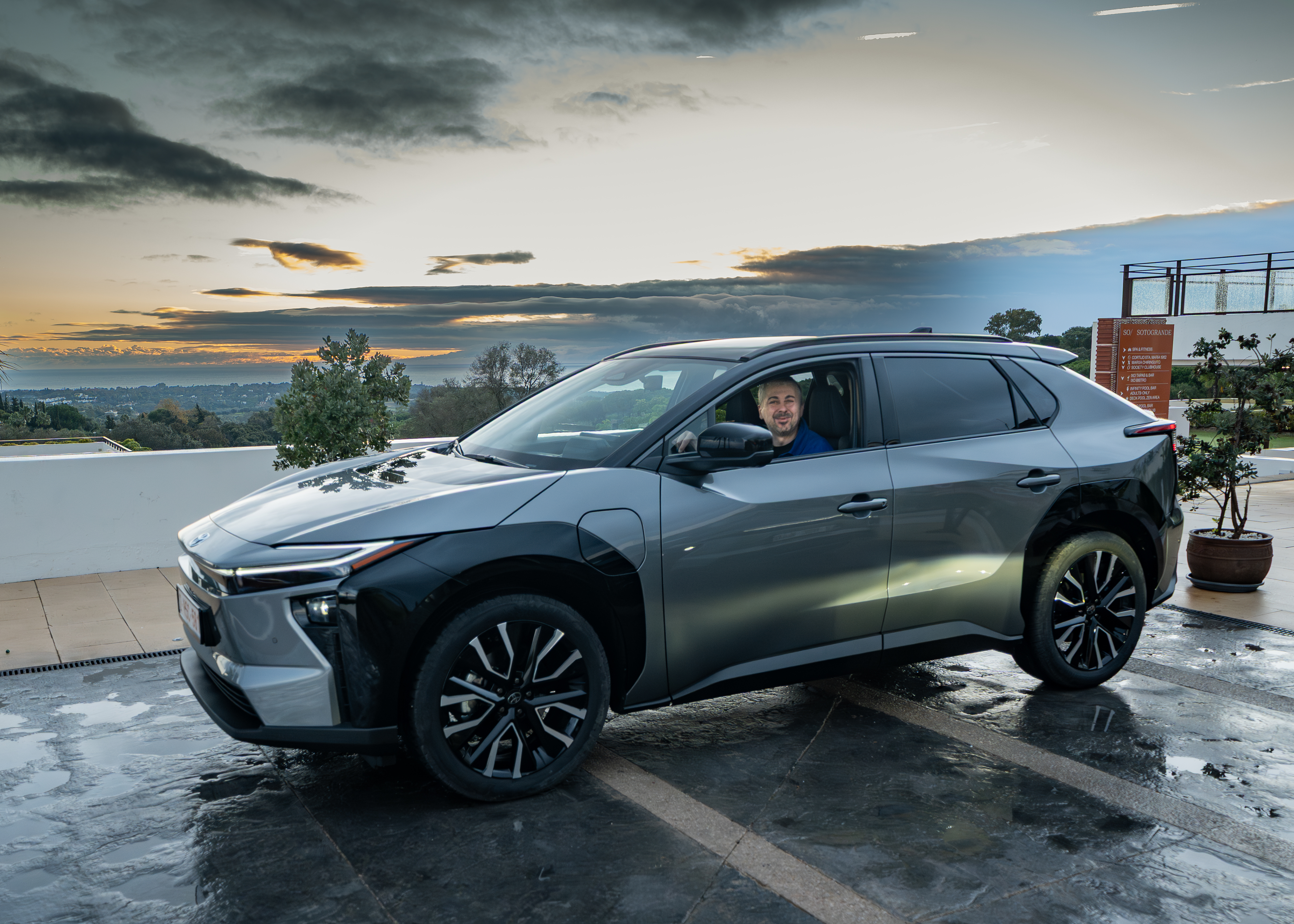 Pierwsze jazdy Toyotą bZ4X po liftingu 2025