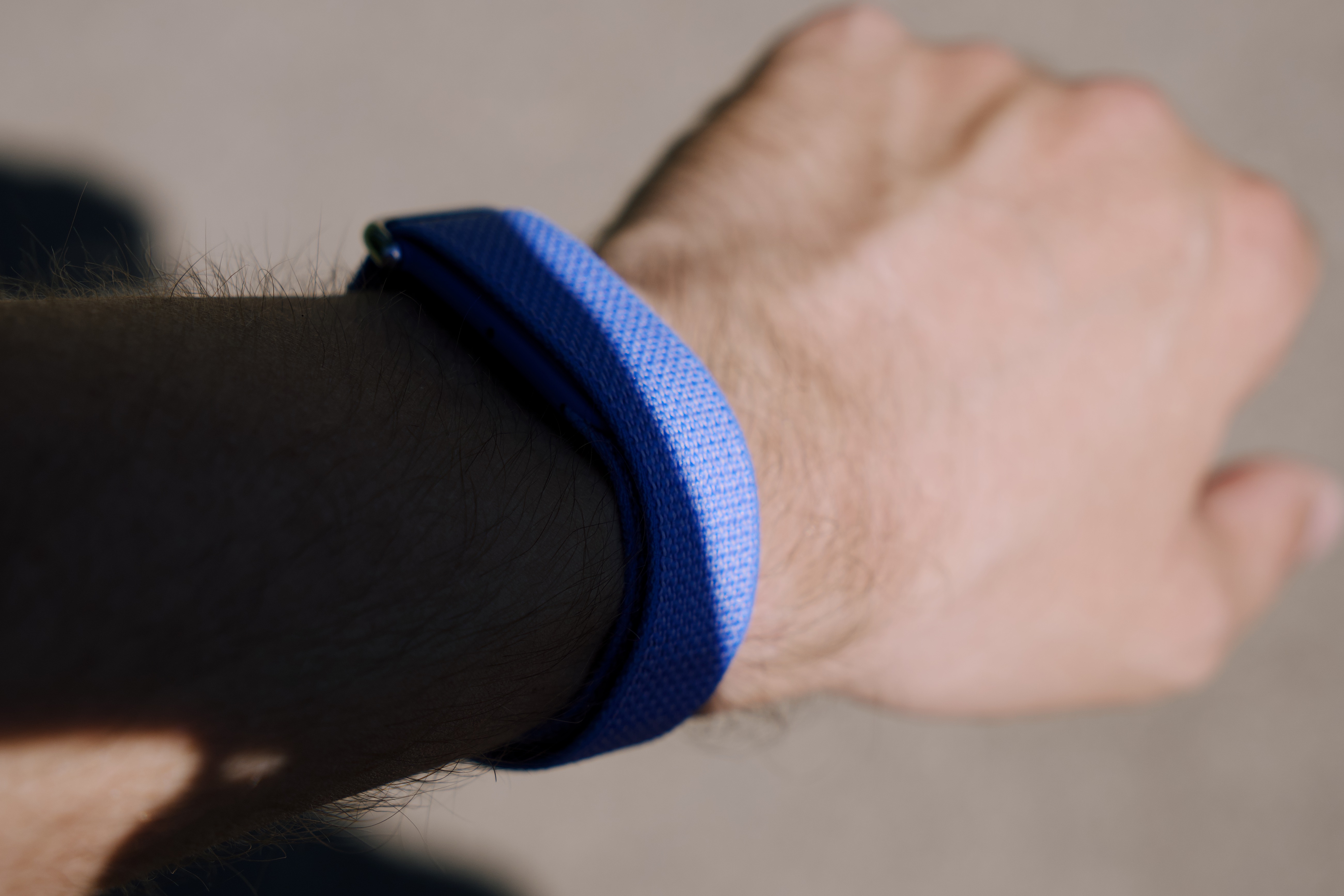 Fitbit Air – minimalistyczna opaska fitness, która zachwyca wygodą i funkcjonalnością