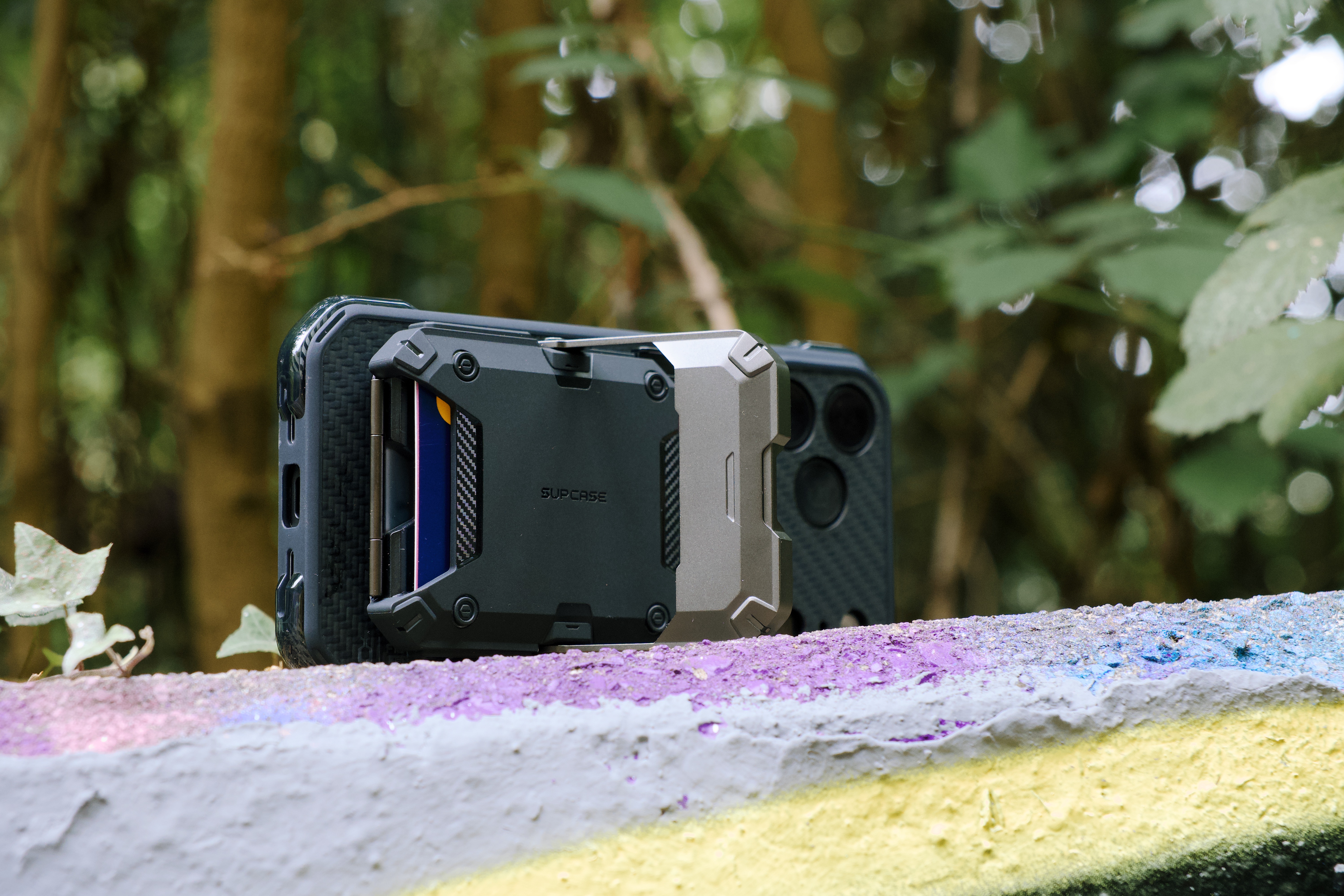 SUPCASE MagFlip Wallet z Find My – inteligentny portfel MagSafe dla iPhone’a